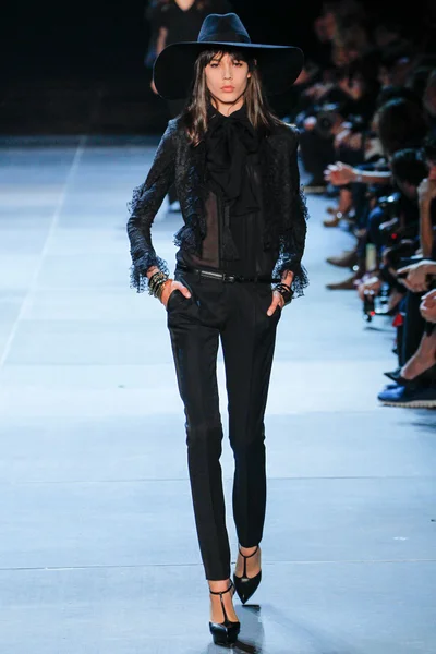 Look 46